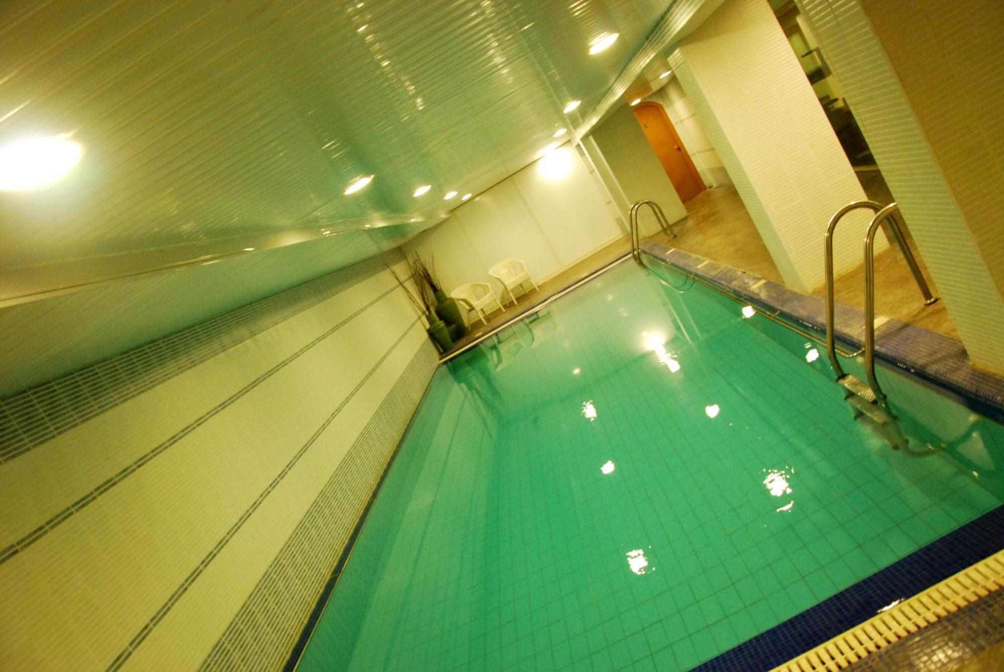 The Convention Center & Royal Suites Hotel Кувейт Экстерьер фото